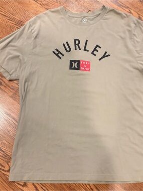 Hurley Men's Short Sleeve Tee in Olive Green